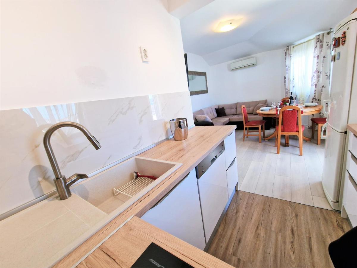 Vista Apartment-Split Airport Kaštela Eksteriør bilde